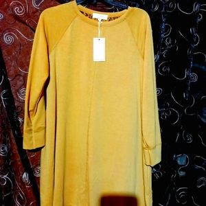 Womens NWT Yellow lacey back Top